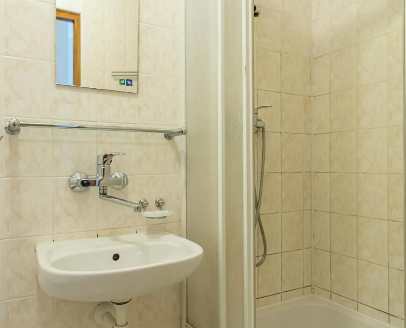 Hotel Dobre Miejsce Dom Rekolekcyjny Warszawa Kompleks wypoczynkowy