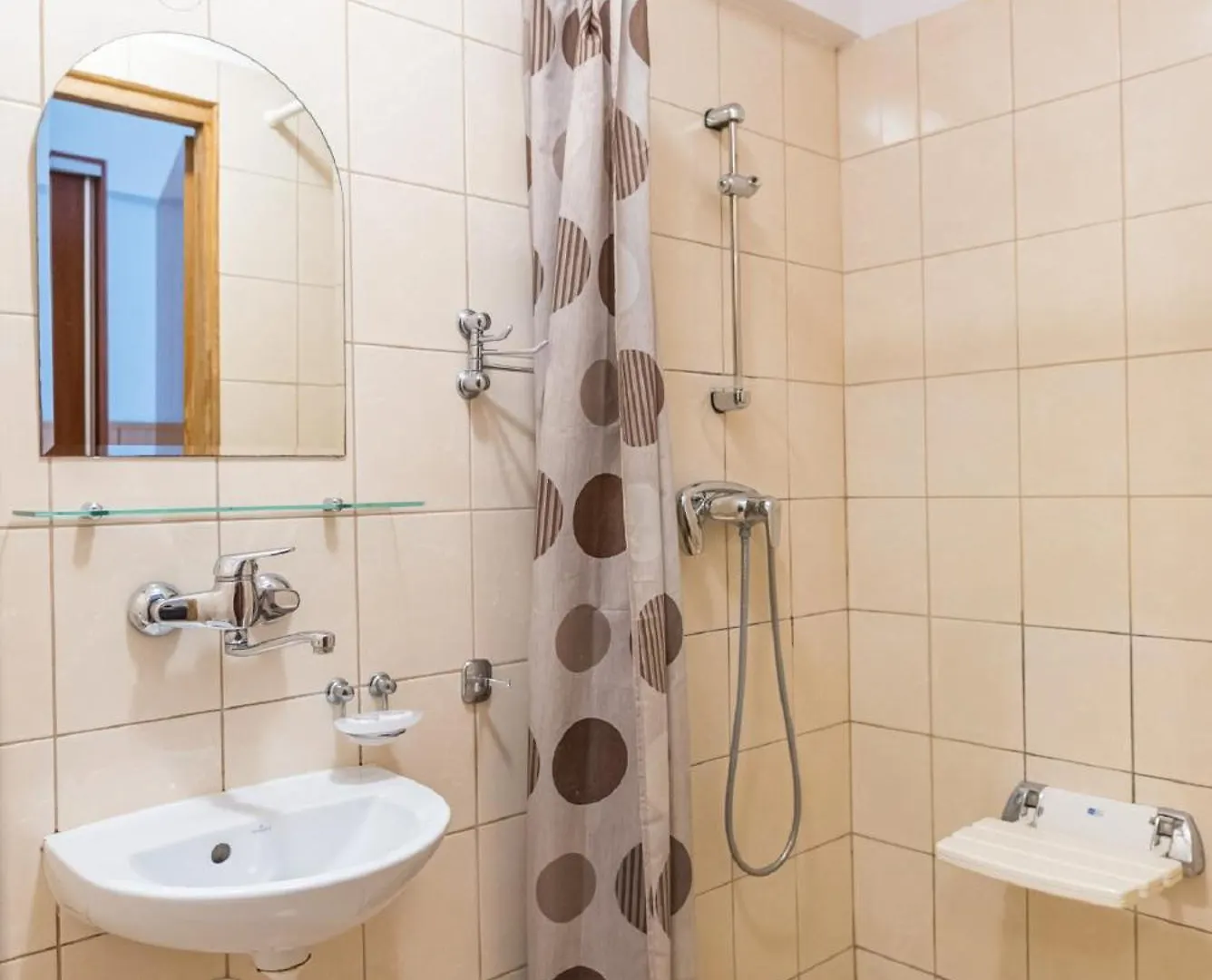 Hotel Dobre Miejsce Dom Rekolekcyjny Warszawa Kompleks wypoczynkowy