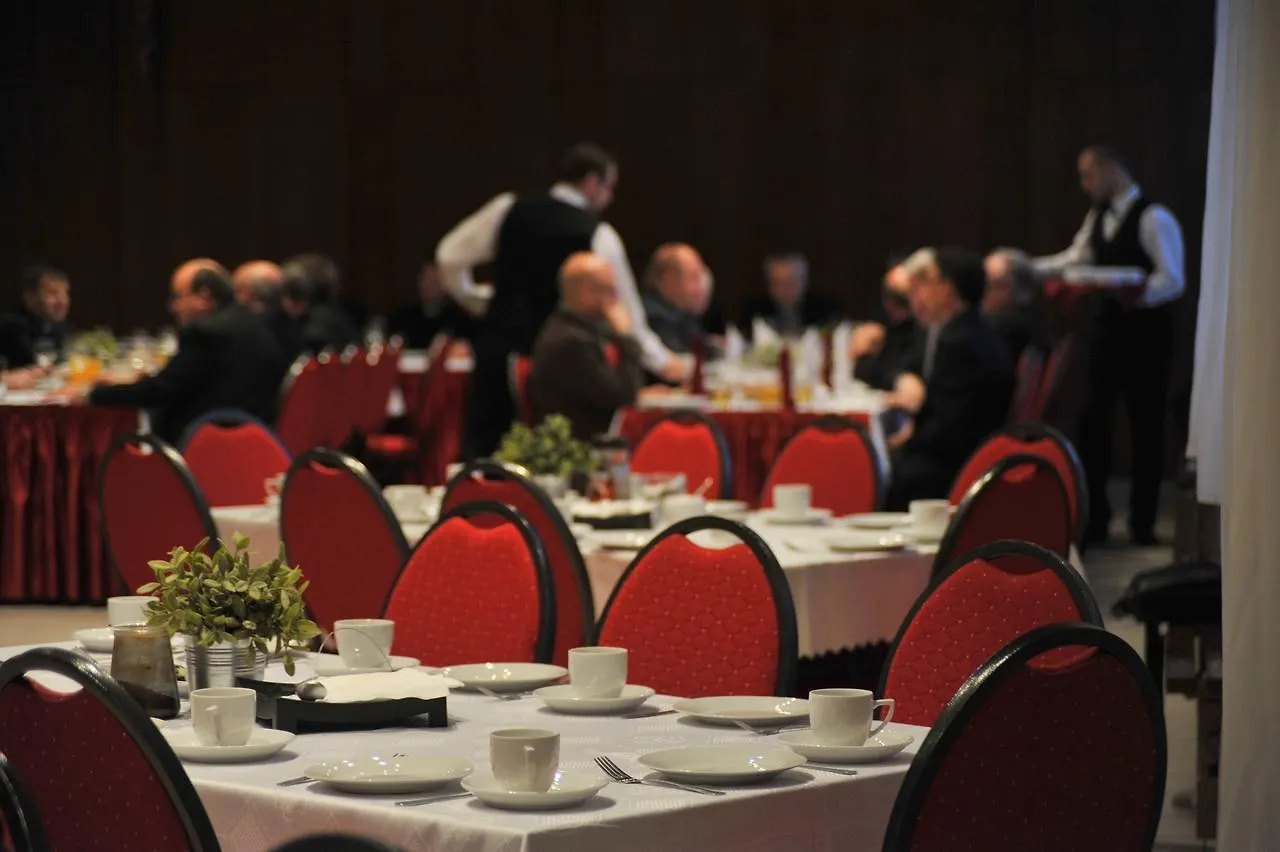 ** Kompleks wypoczynkowy Hotel Dobre Miejsce Dom Rekolekcyjny Warszawa Polska