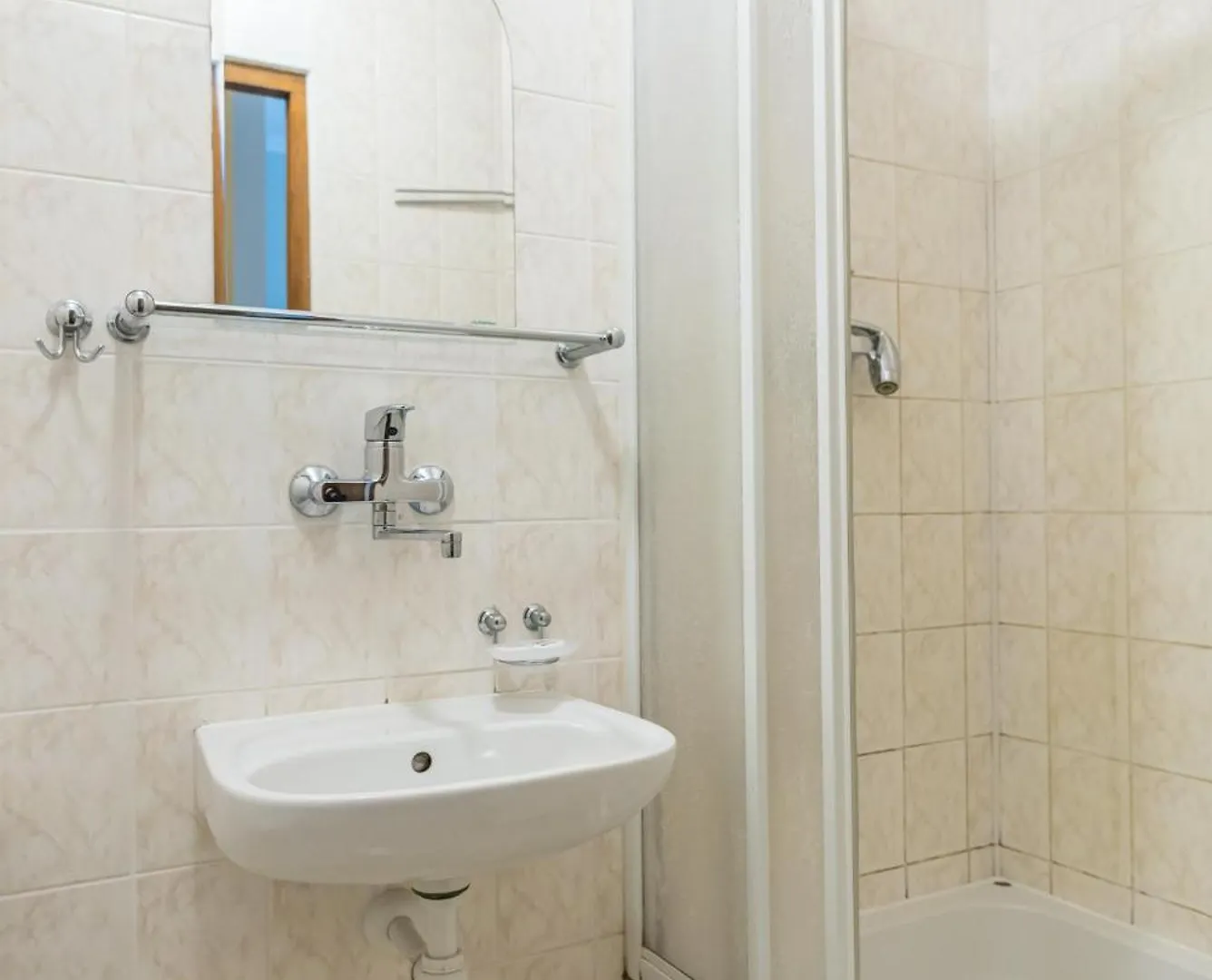 Hotel Dobre Miejsce Dom Rekolekcyjny Varsovia