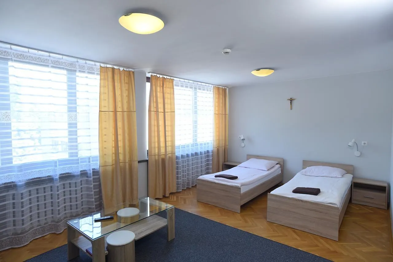 Hotel Dobre Miejsce Dom Rekolekcyjny Varsovia 2*,